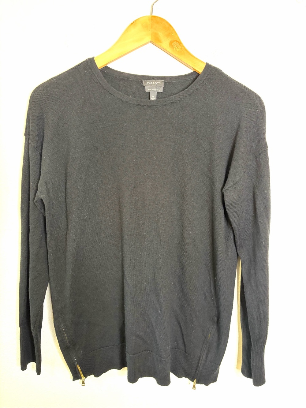 100% merino wool Talbots crew neck sweater women’s M black pullover long sleeve